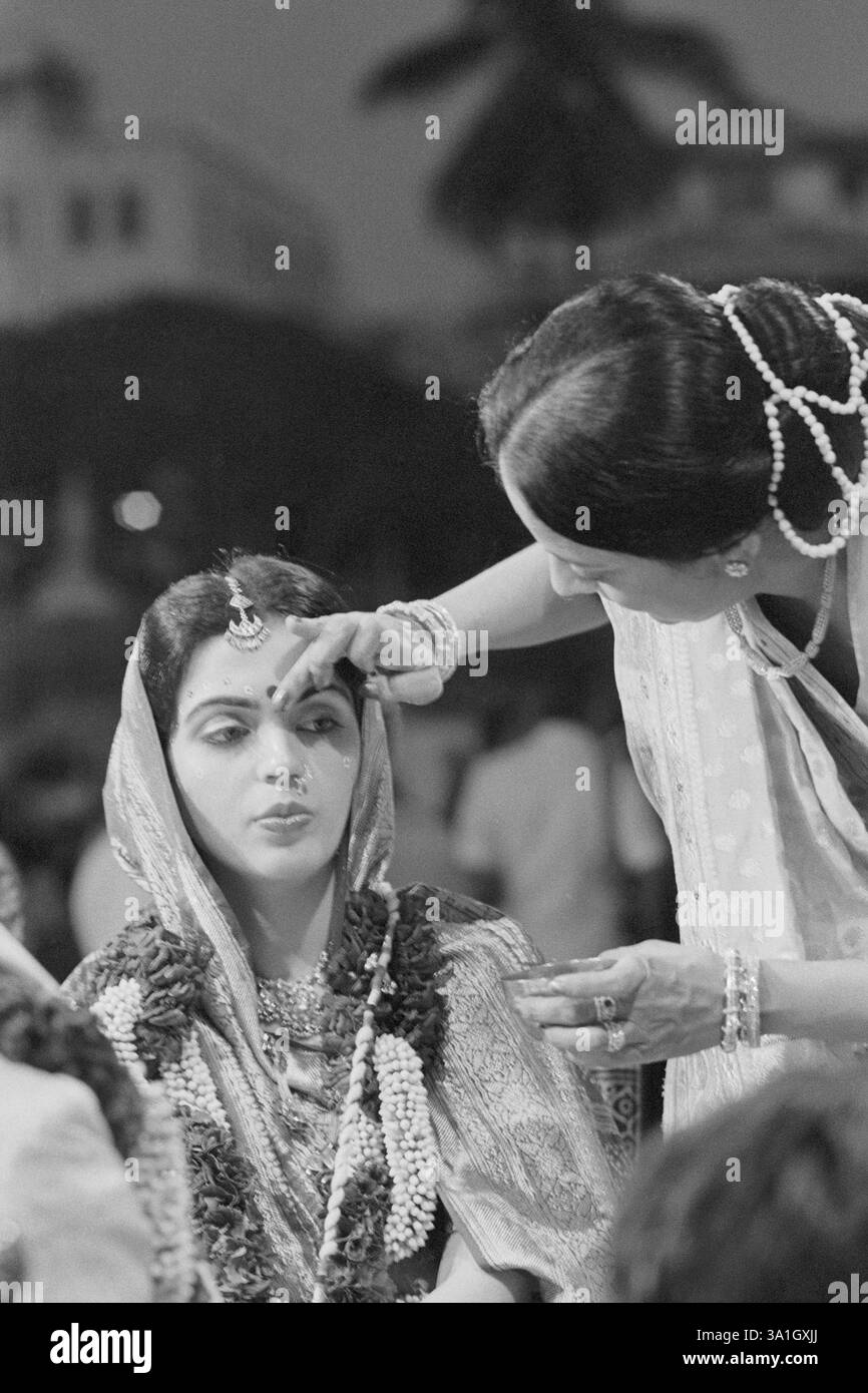 Cérémonie de mariage de Nita Ambani et Mukesh Ambani fils de Dhirubhai Ambani le propriétaire de Reliance industries, Bombay Now Mumbai, Maharashtra, Inde NO M. Banque D'Images