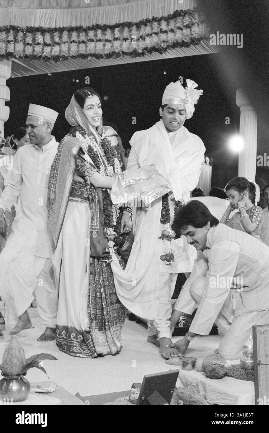 Cérémonie de mariage de Nita Ambani et Mukesh Ambani fils de Dhirubhai Ambani le propriétaire de Reliance industries, Bombay Naw Mumbai, Maharashtra, Inde NA M Banque D'Images