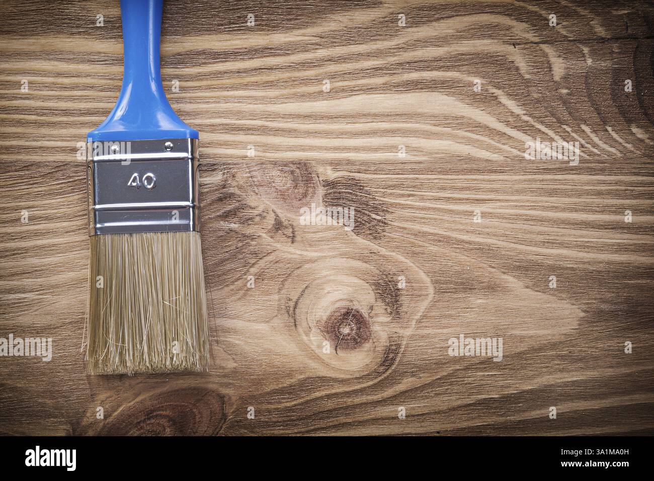 Pinceau sur panneau de bois concept de construction vue de dessus Banque D'Images