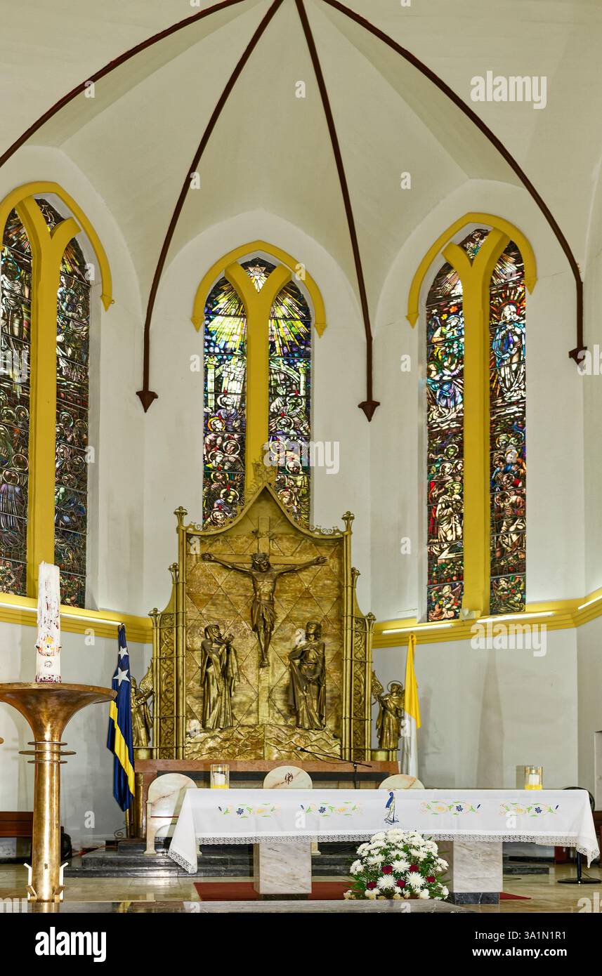 Autel, Reine de la Cathédrale du très Saint Rosaire, 1870, église catholique, vitraux, vieux, district d'Otrobanda, UNESCO, Caraïbes, île néerlandaise Banque D'Images