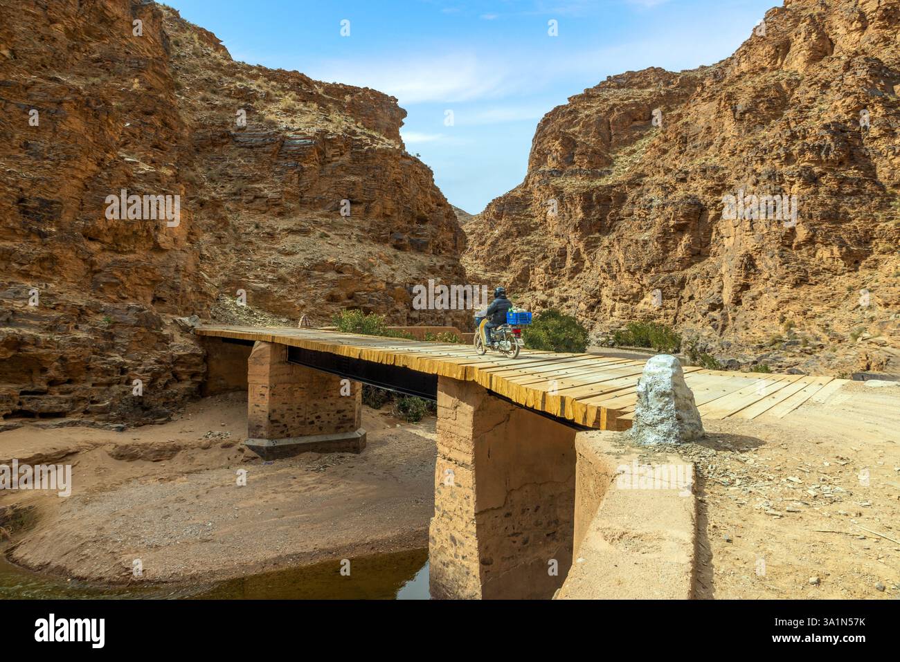 La ville minière déserte d'Ahouli est située dans la province de Midelt, qui fait partie de la région de Draa-Tafilalet au Maroc. Banque D'Images
