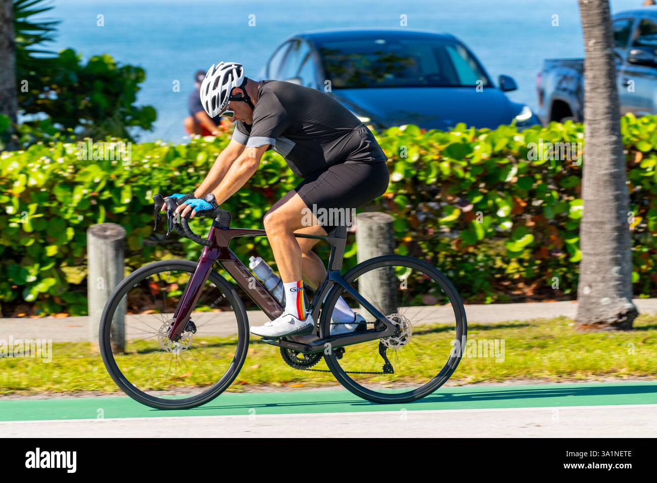 Key Biscayne Miami, FL, États-Unis - 8 mars 2025 : balade à vélo Miami Key Biscayne. Photos de sport Banque D'Images