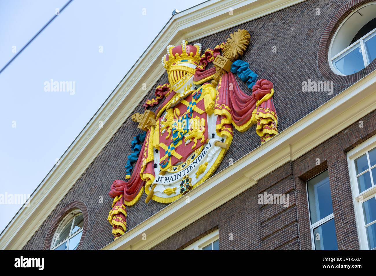 Blason ancien ornement de la caserne d'Oranje-Nassau. En français “je Maintiendrai” cela signifie que je maintiendrai Banque D'Images