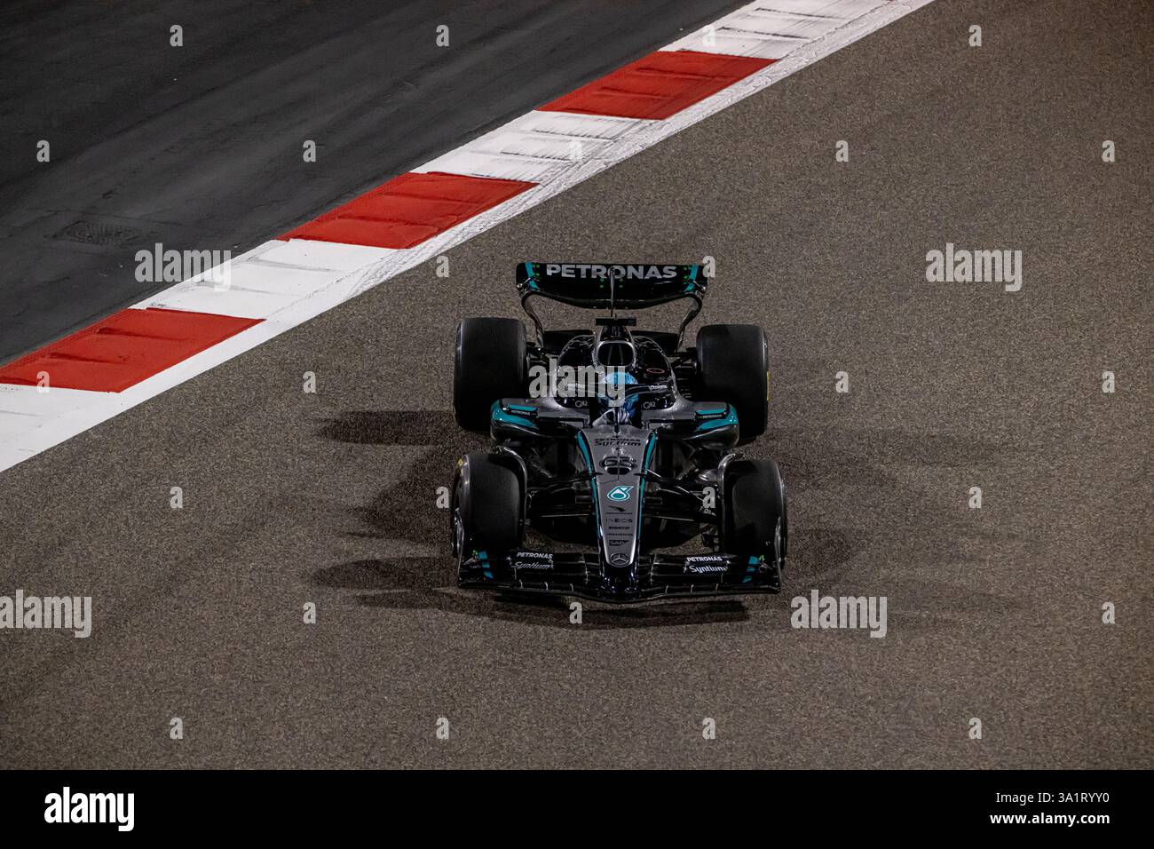 CIRCUIT INTERNATIONAL DE BAHREÏN, BAHREÏN - FÉVRIER 26 : George Russell, Mercedes F1 W16 du Royaume-Uni lors des essais de Bahreïn sur le circuit international de Bahreïn le mercredi 26 février 2025 à Sakhir, Bahreïn (photo de Michael Potts/Agence BSR) Banque D'Images