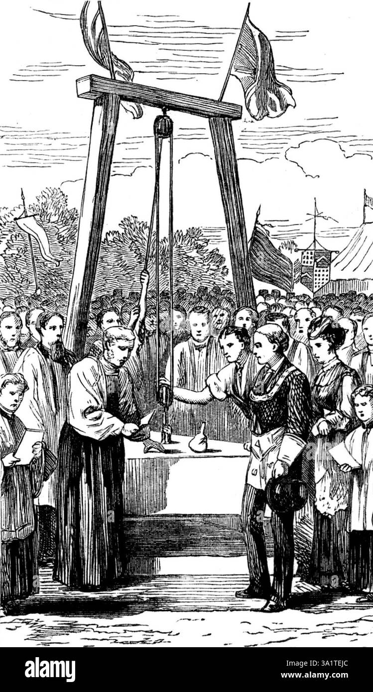 L'évêque de Chester pose la première pierre du Collège Paul, Knutsford, 1873. Mercredi, l'évêque de Chester et Lord de Tabley ont posé la première pierre d'une nouvelle chapelle et d'un collège à Knutsford, dans le Cheshire, à douze ou quatorze miles de Manchester. Le nouveau bâtiment doit être un collège pour les comtés du nord, et est destiné à fournir une éducation scolaire à une échelle comparable à celle donnée à Eton et Harrow. Il est conçu pour accueillir 500 garçons, vingt-quatre maîtres résidents juniors, gardiens seniors et juniors, et le nombre requis de domestiques. Style adopté par le Banque D'Images