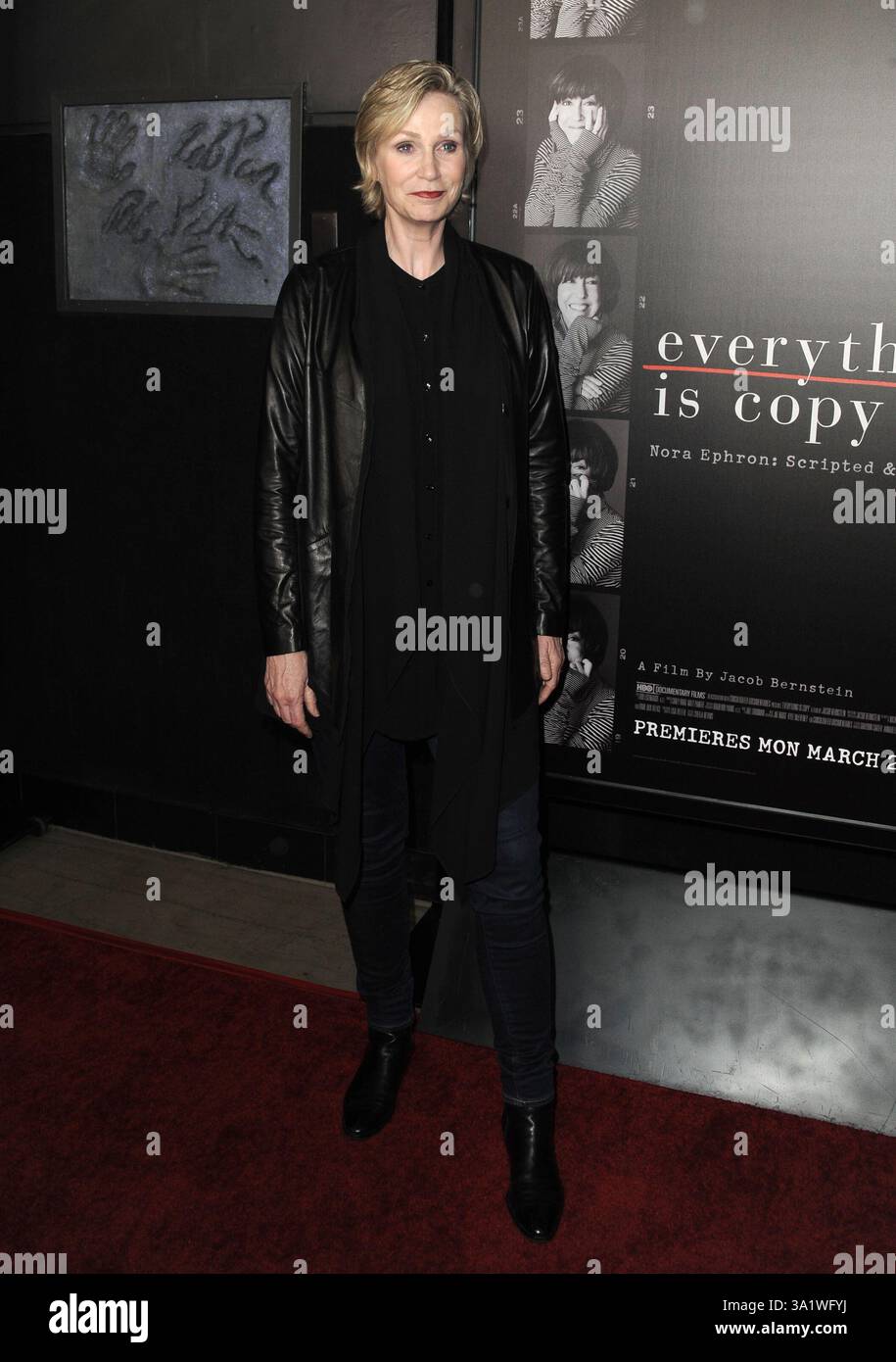 Jane Lynch arrive à la première de « Everything Is Copy » de HBO au TCL Chinese Theatre le 10 mars 2016 à Hollywood, Californie Banque D'Images