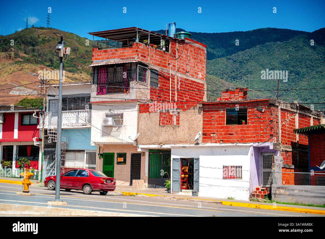 La vie dans les rues des villes pauvres d'Amérique latine. Bidonvilles, Favelas, Caracas, Venezuela. Banque D'Images
