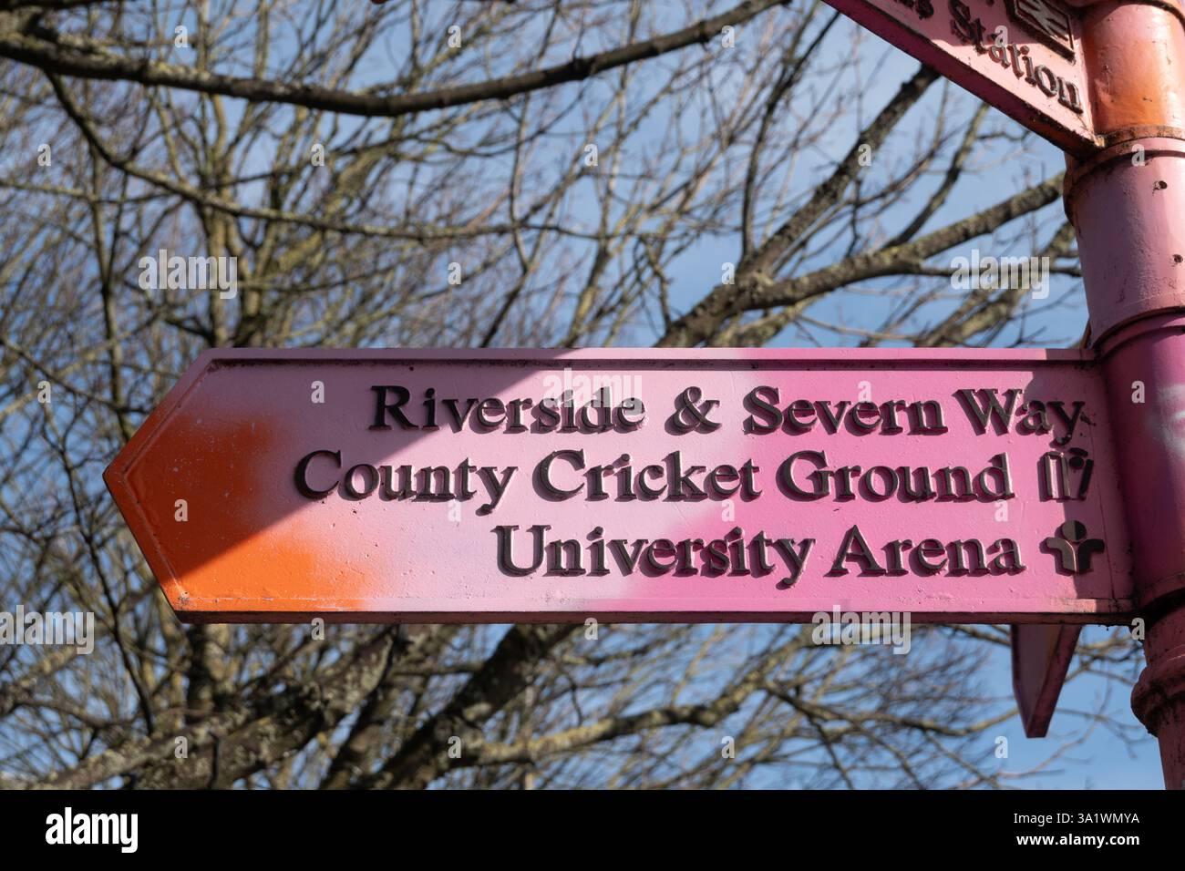 Panneau de rue coloré, centre-ville de Worcester, Worcestershire, Angleterre, Royaume-Uni Banque D'Images