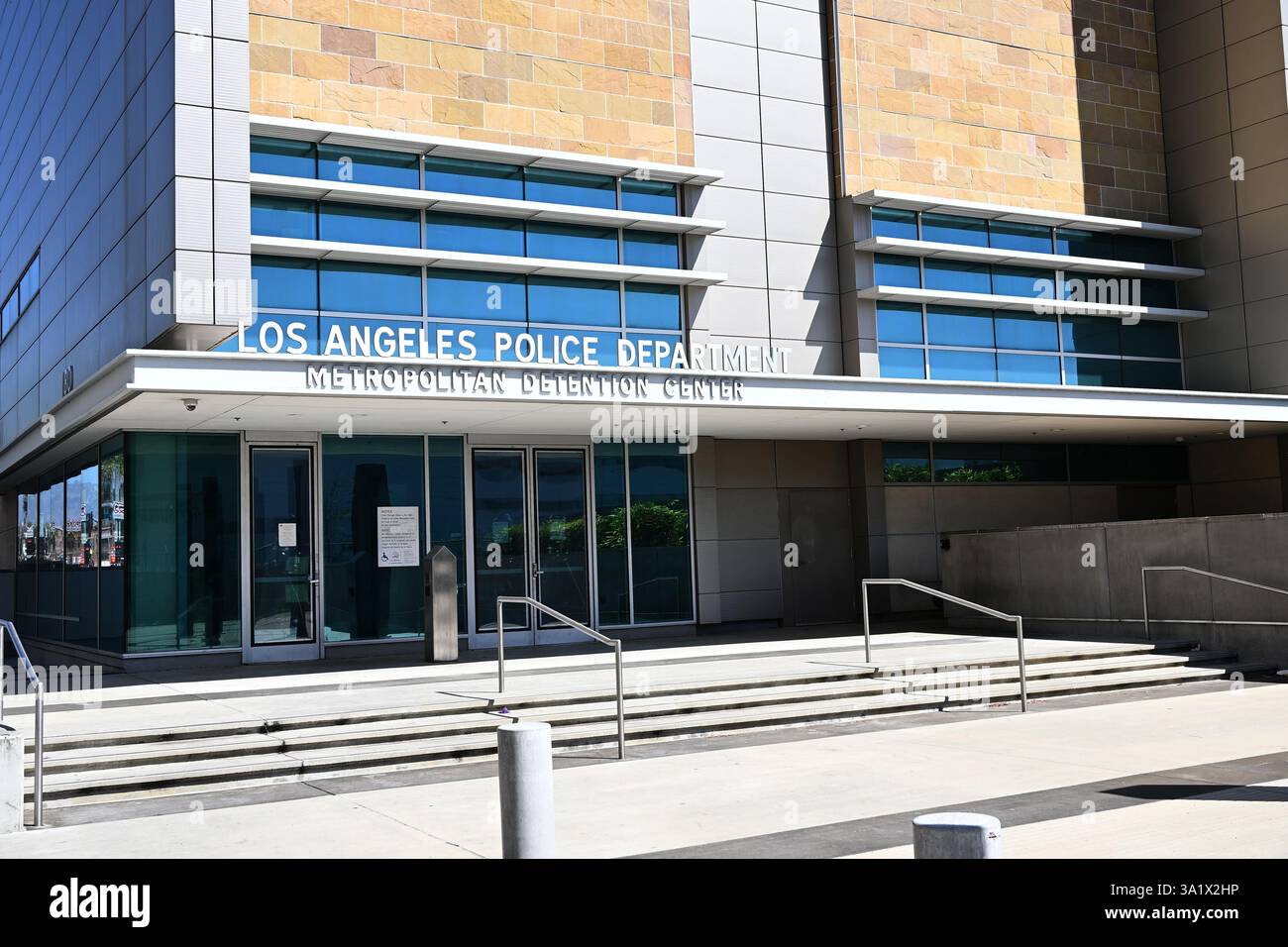 LOS ANGELES, CALIFORNIE - 8 mars 2025 : centre de détention métropolitain du département de police de Los Angeles. Banque D'Images