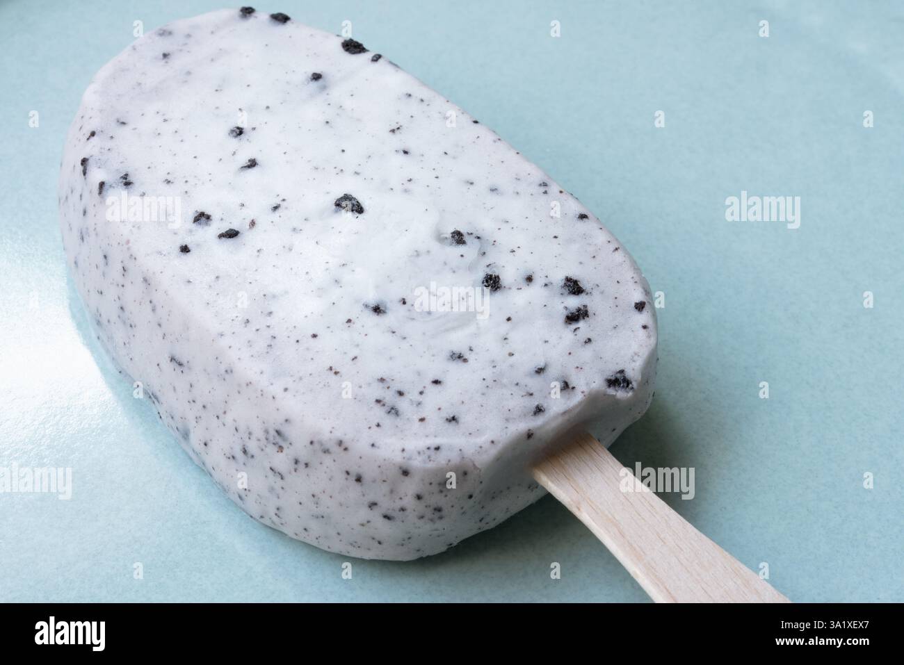 Gâteau glacé au yogourt biscuits sur un bâton Banque D'Images