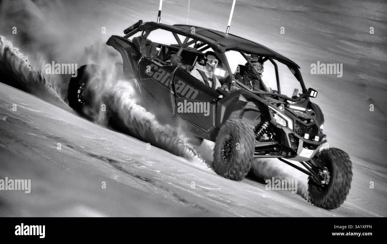 Courses de Dunebuggy dans le désert Banque D'Images