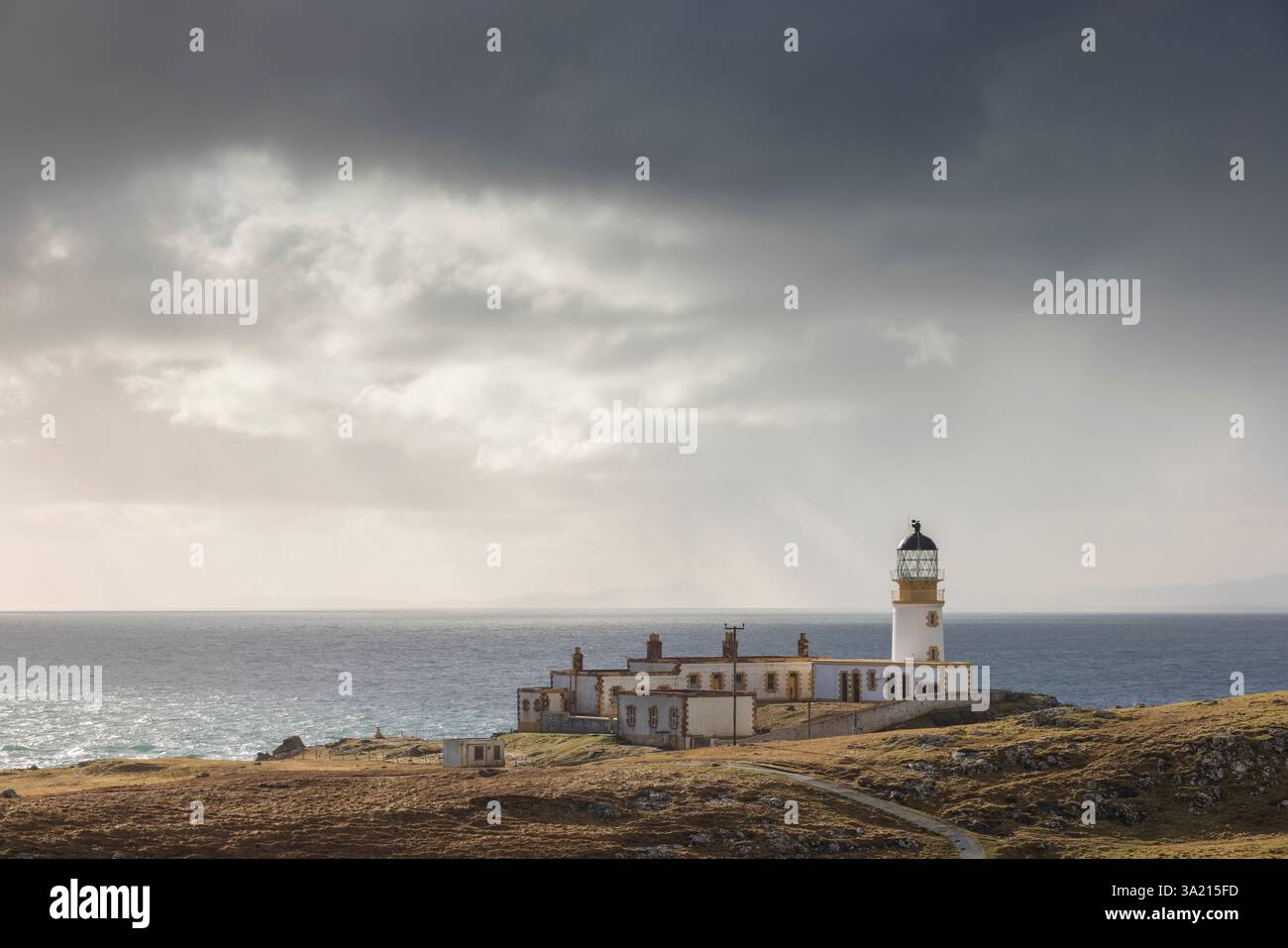 Phare de Neist point sur l'île de Skye, en Écosse. Hiver (février) 2025. Banque D'Images