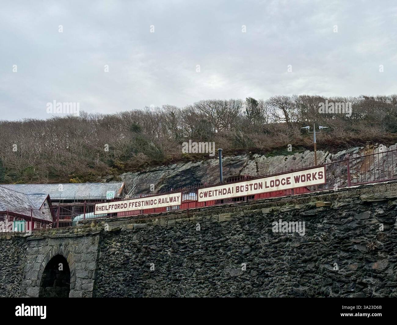 Cweithdai Boston Lodge Works, Ffestiniog Railway près de Porthmadog, Gwynedd, pays de Galles - Image de stock capturée avec un smartphone