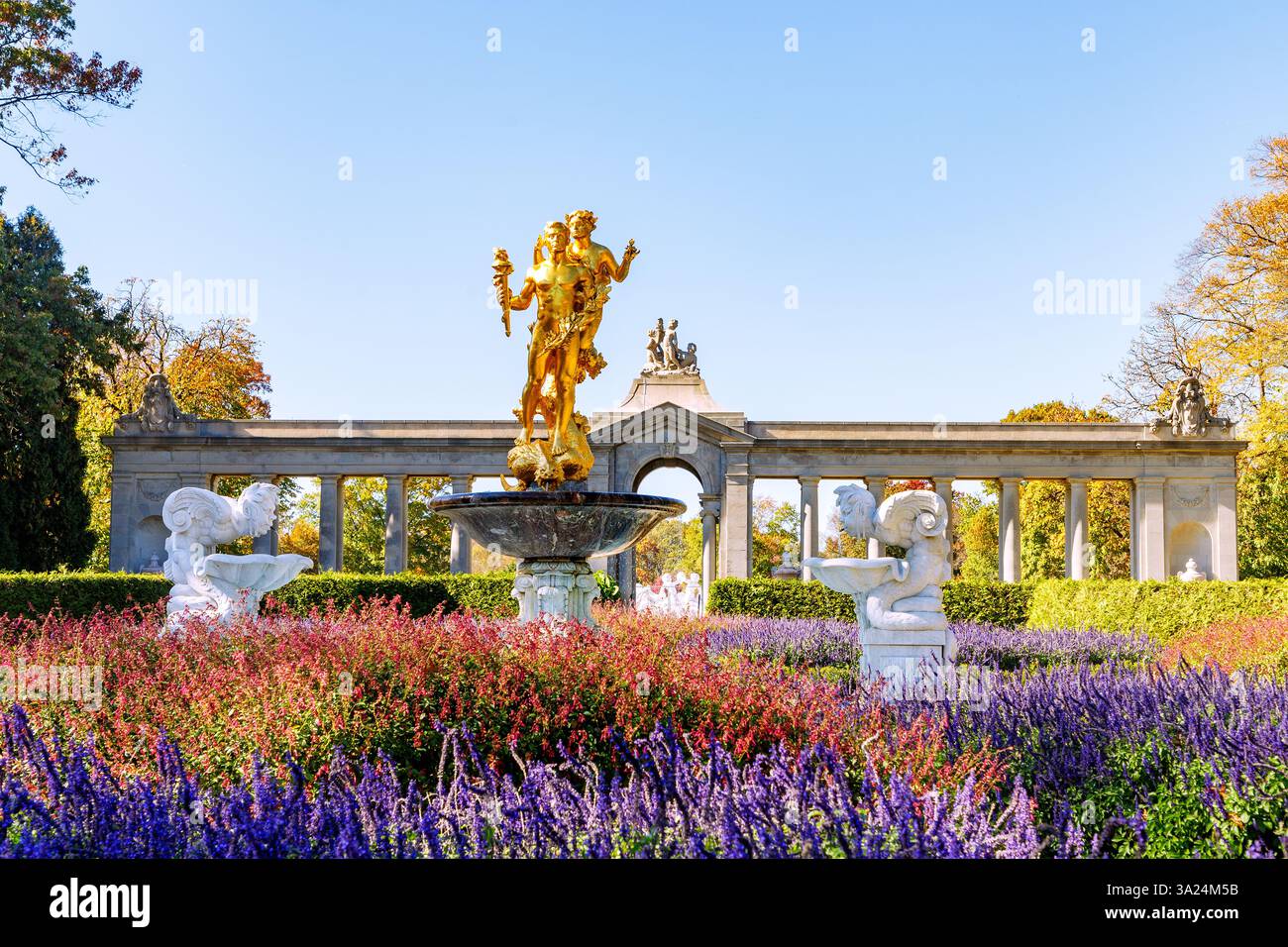 Domaine de Nemours avec jardins et vue sur Colonnade près de Wilmington, comté de New Castle Delaware, États-Unis Banque D'Images