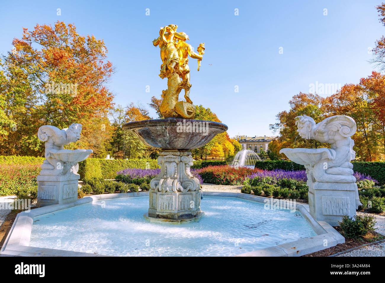 Domaine de Nemours avec jardins et vue sur le manoir de Nemours près de Wilmington, New Castle County Delaware, États-Unis Banque D'Images
