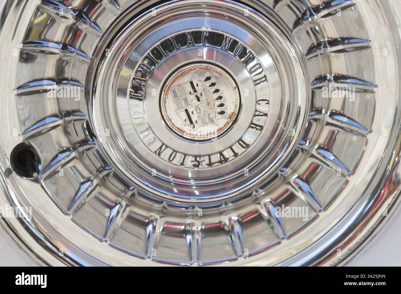 Roue d'une cadillac dans une collection de voitures anciennes à Kolding au Danemark 2017 Banque D'Images