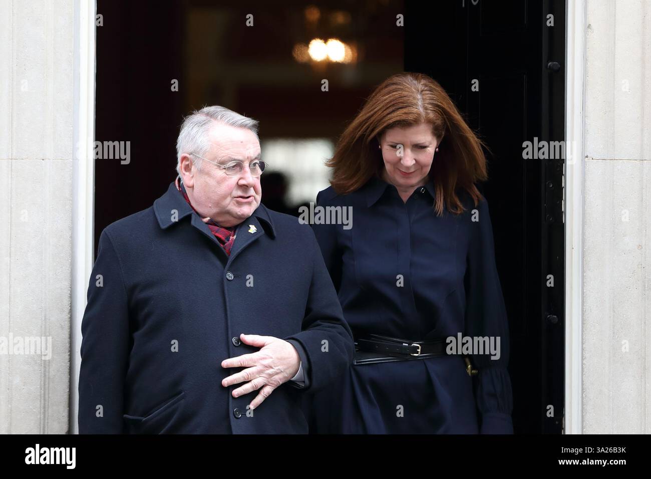 Londres, Royaume-Uni, 11 mars 2025. Sir Alan Campbell, député, secrétaire parlementaire au Trésor (whip en chef), et Jenny Chapman, baronne Chapman de Darlington - ministre d'État (développement international, Amérique latine et Caraïbes) quittent le Sénat après la réunion du Cabinet au 10 Downing Street. Banque D'Images Londres, Royaume-Uni, 11 mars 2025. Sir Alan Campbell, député, secrétaire parlementaire au Trésor (whip en chef), et Jenny Chapman, baronne Chapman de Darlington - ministre d'État (développement international, Amérique latine et Caraïbes) quittent le Sénat après la réunion du Cabinet au 10 Downing Street. Banque D'Images