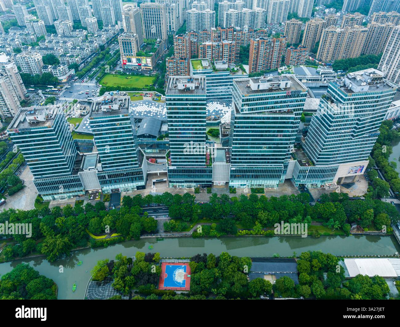 VILLE INTIME dans la ville de Hangzhou, province de Zhejiang, Chine le 23 juin 2024. Banque D'Images