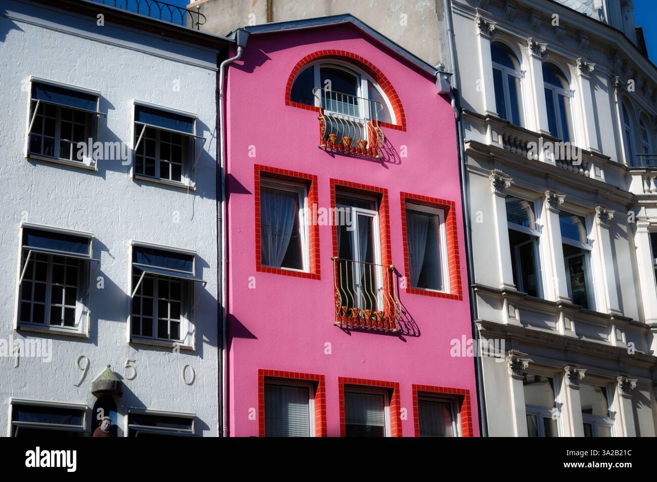 charmantes façades colorées de vieilles maisons de ville dans le friesenviertel dans le centre-ville de cologne Banque D'Images