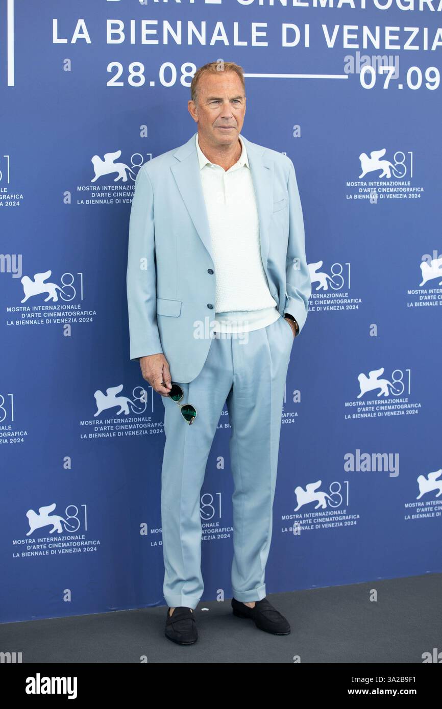VENISE, ITALIE - SEPTEMBRE 07 : Kevin Costner à la conférence photo 'Horizon : an American Saga - Chapter 2' lors du 81e Festival international du film de Venise Banque D'Images