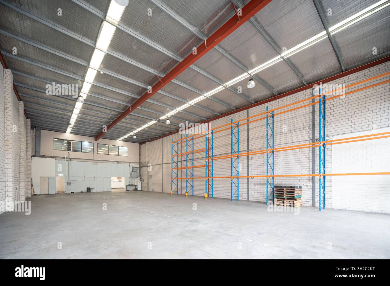 Espace d'entrepôt vide Banque D'Images