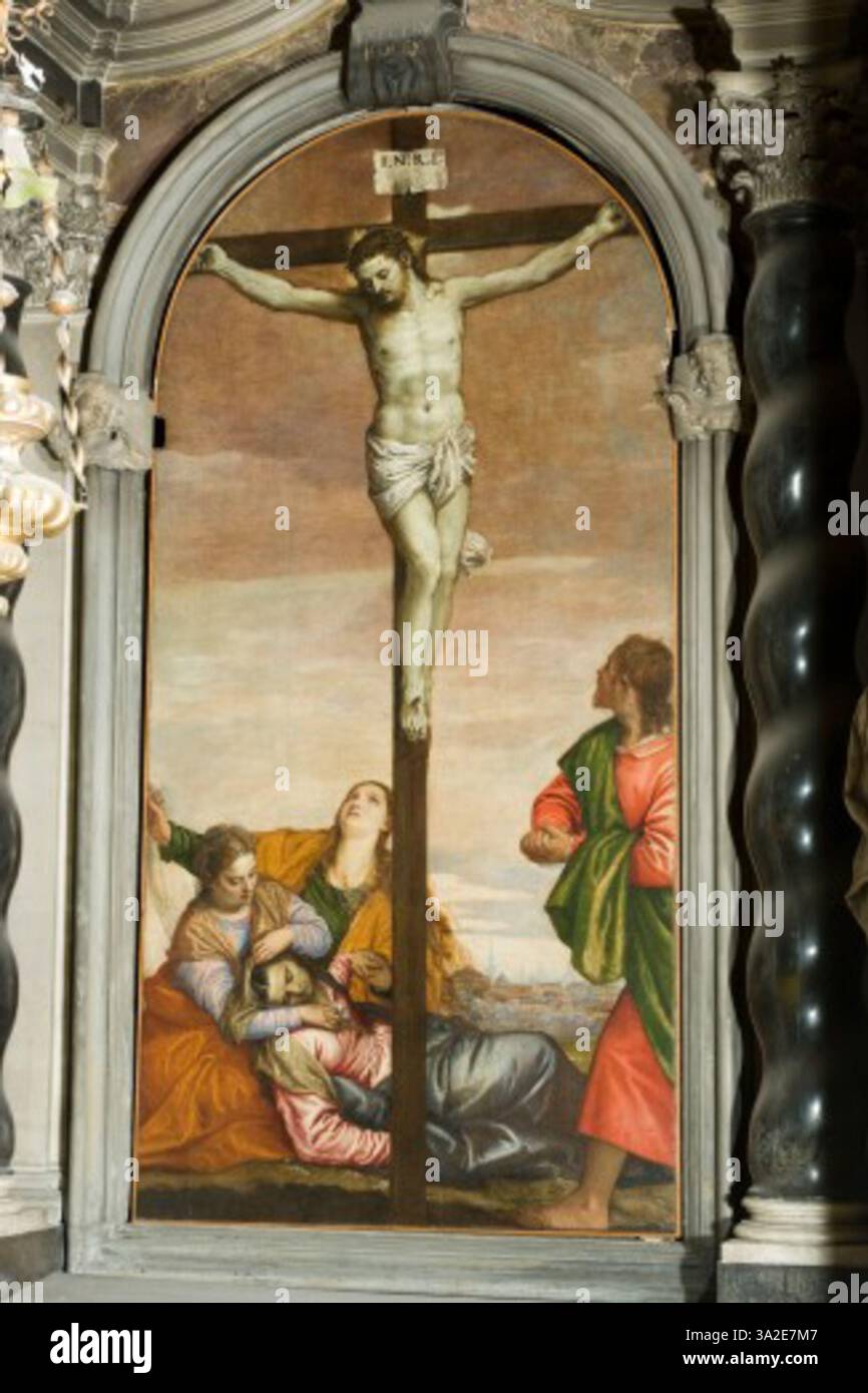 Crocifissione de Paolo Veronese représente la Crucifixion du Christ, un moment charnière de la théologie chrétienne. La peinture se concentre sur la souffrance et le sacrifice divin du Christ. Banque D'Images