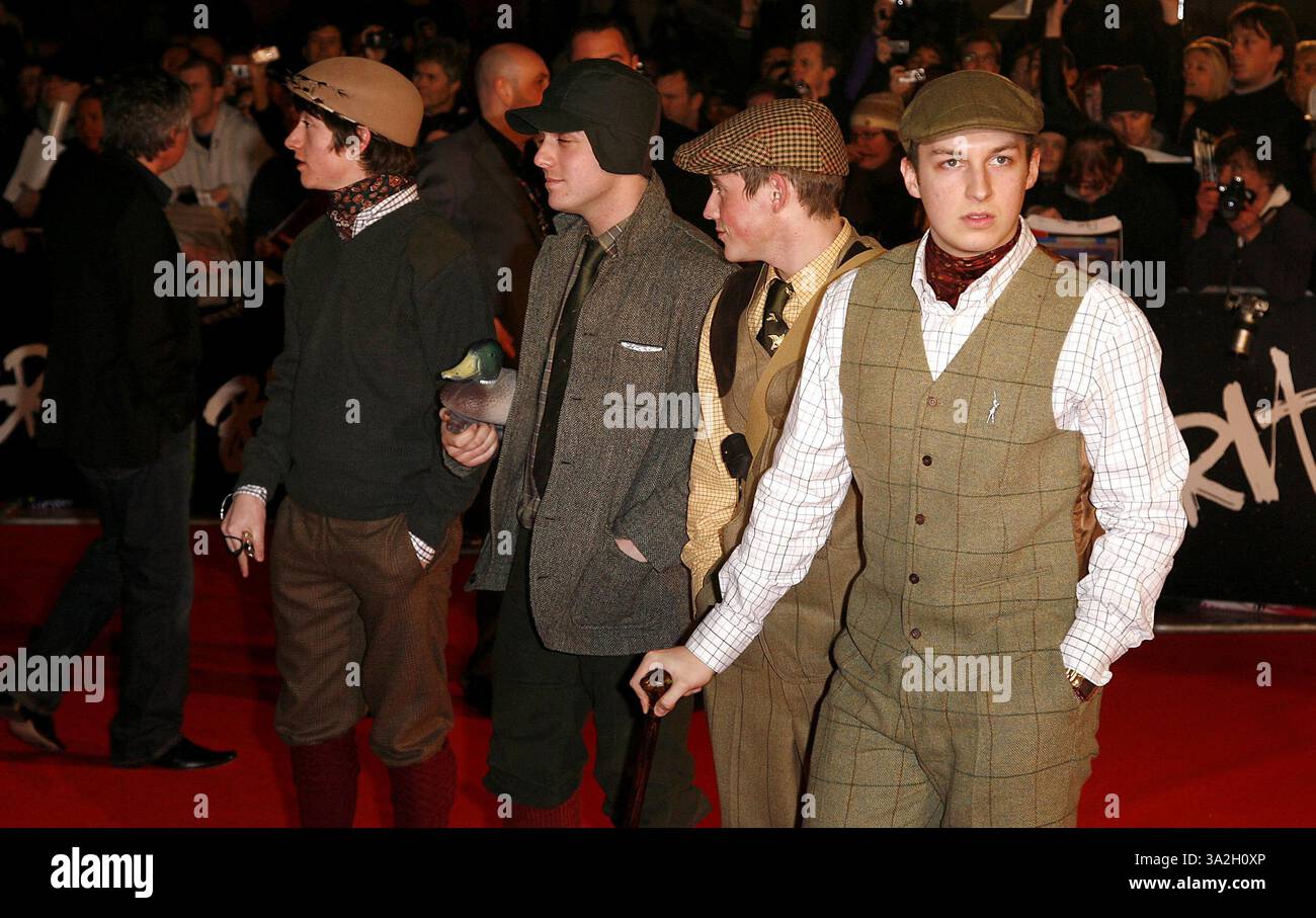 20 février 2008 - Londres, Royaume-Uni - K56729.2008 Brit AWARDS ARRIVÉES, EARLS COURT, LONDRES, ROYAUME-UNI 02-20-2008. MARK CHILTON- - 2008.ARCTIC MONKEYS(crédit image : © Globe photos/ZUMAPRESS.com) Banque D'Images 20 février 2008 - Londres, Royaume-Uni - K56729.2008 Brit AWARDS ARRIVÉES, EARLS COURT, LONDRES, ROYAUME-UNI 02-20-2008. MARK CHILTON- - 2008.ARCTIC MONKEYS(crédit image : © Globe photos/ZUMAPRESS.com) Banque D'Images