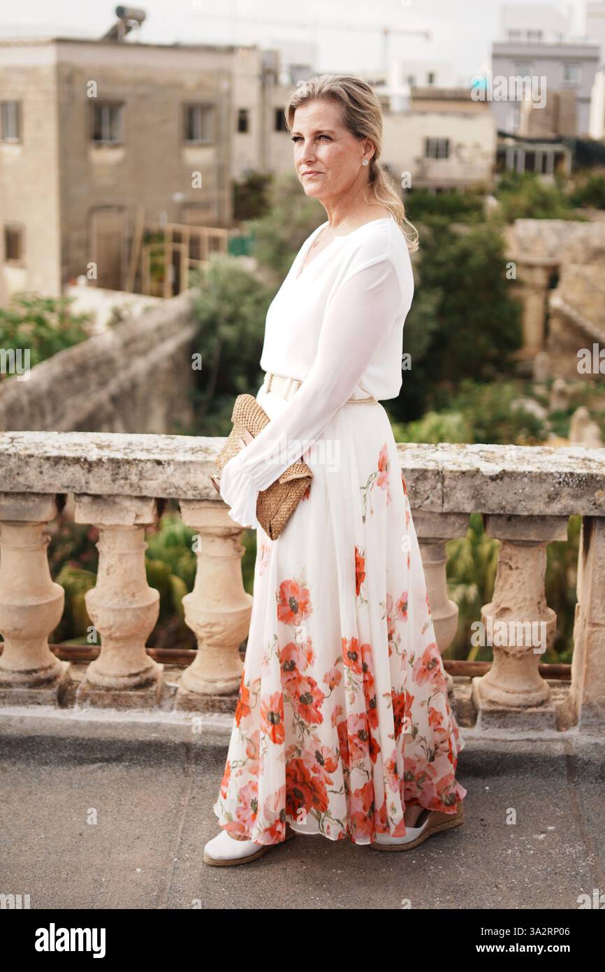 La duchesse d'Édimbourg lors d'une visite de Villa Guardamangia, à Pieta, accompagnée de représentants de Heritage Malta pour en savoir plus sur les travaux de restauration entrepris dans l'ancienne résidence de la défunte reine Elizabeth II et de son mari le prince Philip, défunt duc d'Édimbourg, lorsqu'ils étaient un jeune couple marié, le troisième jour d'une tournée royale à Malte pour marquer le 60e anniversaire de son indépendance et célébrer le patrimoine commun du pays et la collaboration continue avec le Royaume-Uni. Date de la photo : mercredi 9 octobre 2024. Banque D'Images