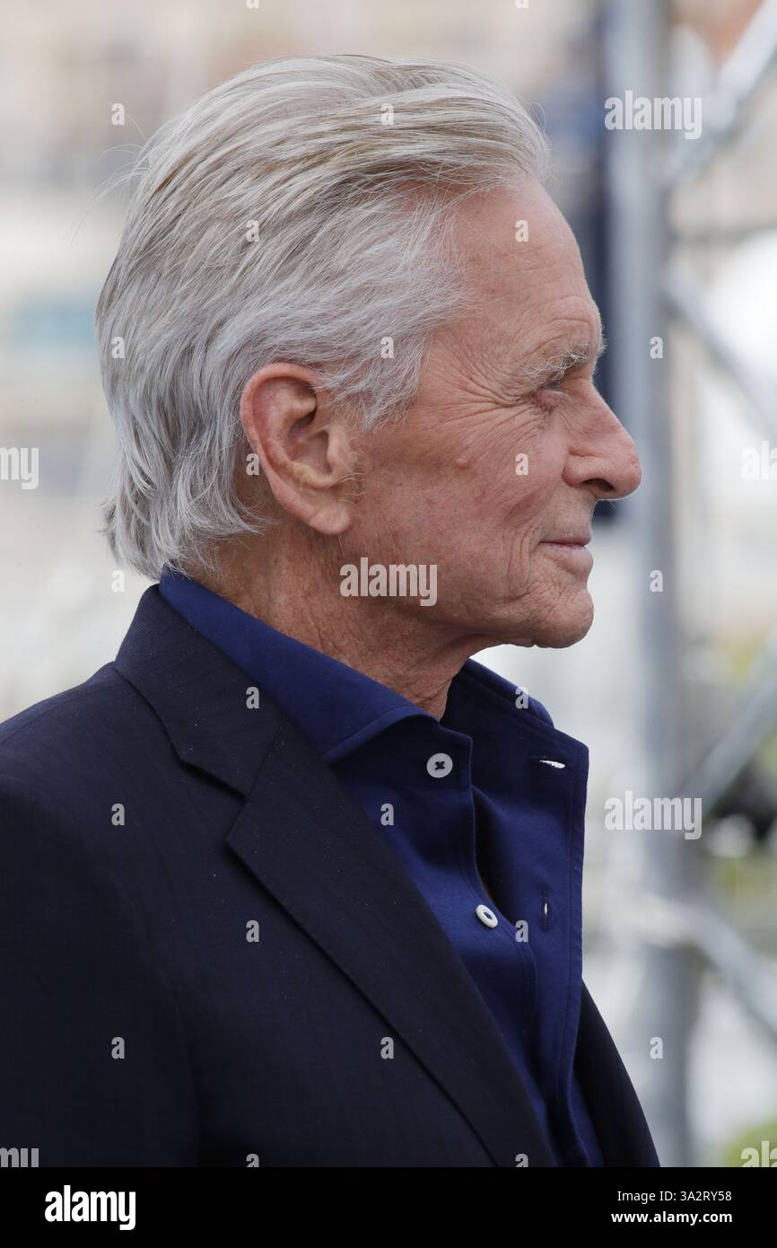 CANNES, FRANCE - 16 MAI : Michael Douglas assiste à une séance photo alors qu'il reçoit une Palme D'Or honoraire au 76e festival annuel du film de Cannes au Palais des Festivals le 16 mai 2023 à Cannes, France. CAP/GOL ©GOL/Capital Pictures Banque D'Images