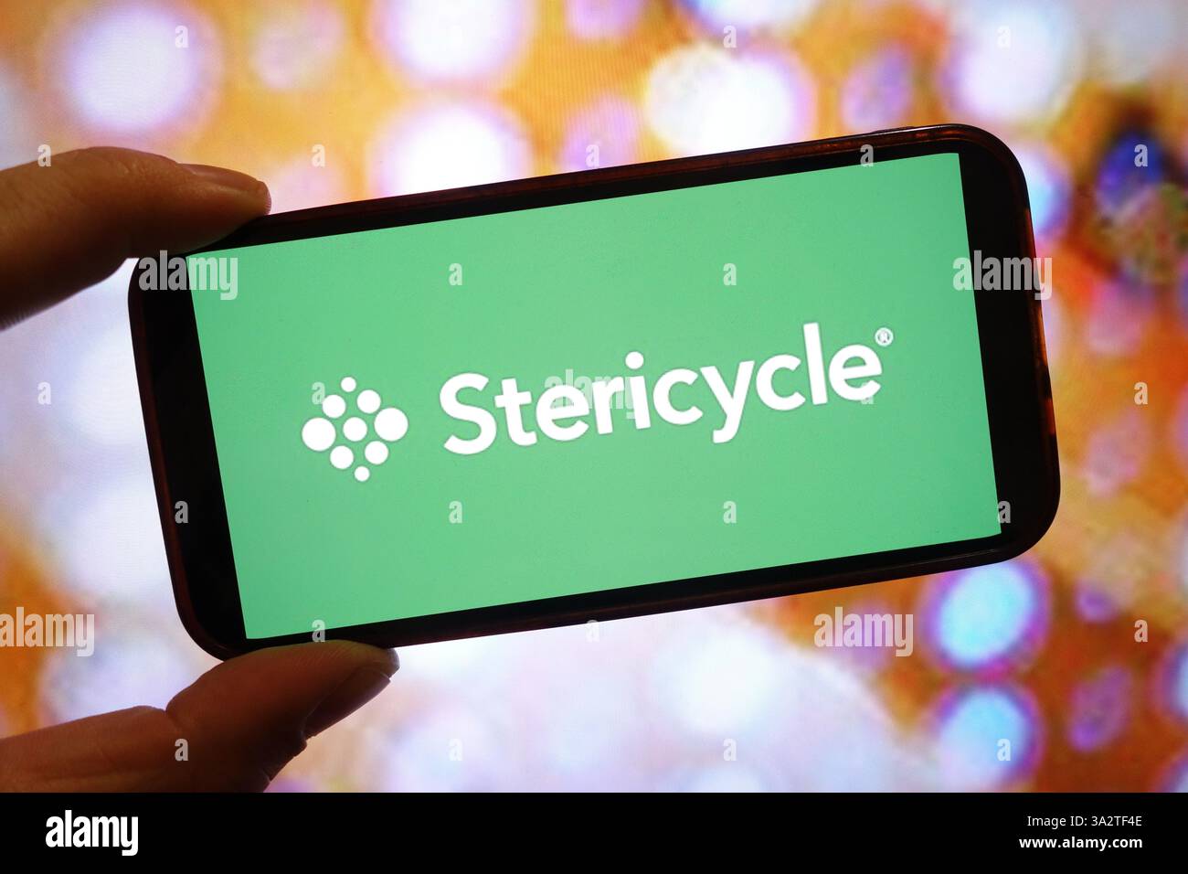 Pologne. 11 mars 2025. Dans cette illustration photo, le logo de la société Stericycle Inc est affiché sur l'écran d'un smartphone. (Crédit image : © Piotr SWAT/SOPA images via ZUMA Press Wire) USAGE ÉDITORIAL SEULEMENT! Non destiné à UN USAGE commercial ! Banque D'Images