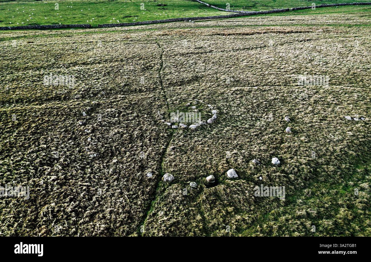 Oddendale Stone Circle près de Shap, Cumbria. Préhistorique. À l'origine 2 cercles concentriques de bois néolithiques remplacés par des cercles de cairn en anneau et de pierre Banque D'Images