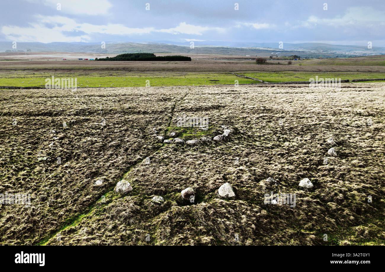 Oddendale Stone Circle près de Shap, Cumbria. Préhistorique. À l'origine 2 cercles concentriques de bois néolithiques remplacés par des cercles de cairn en anneau et de pierre Banque D'Images