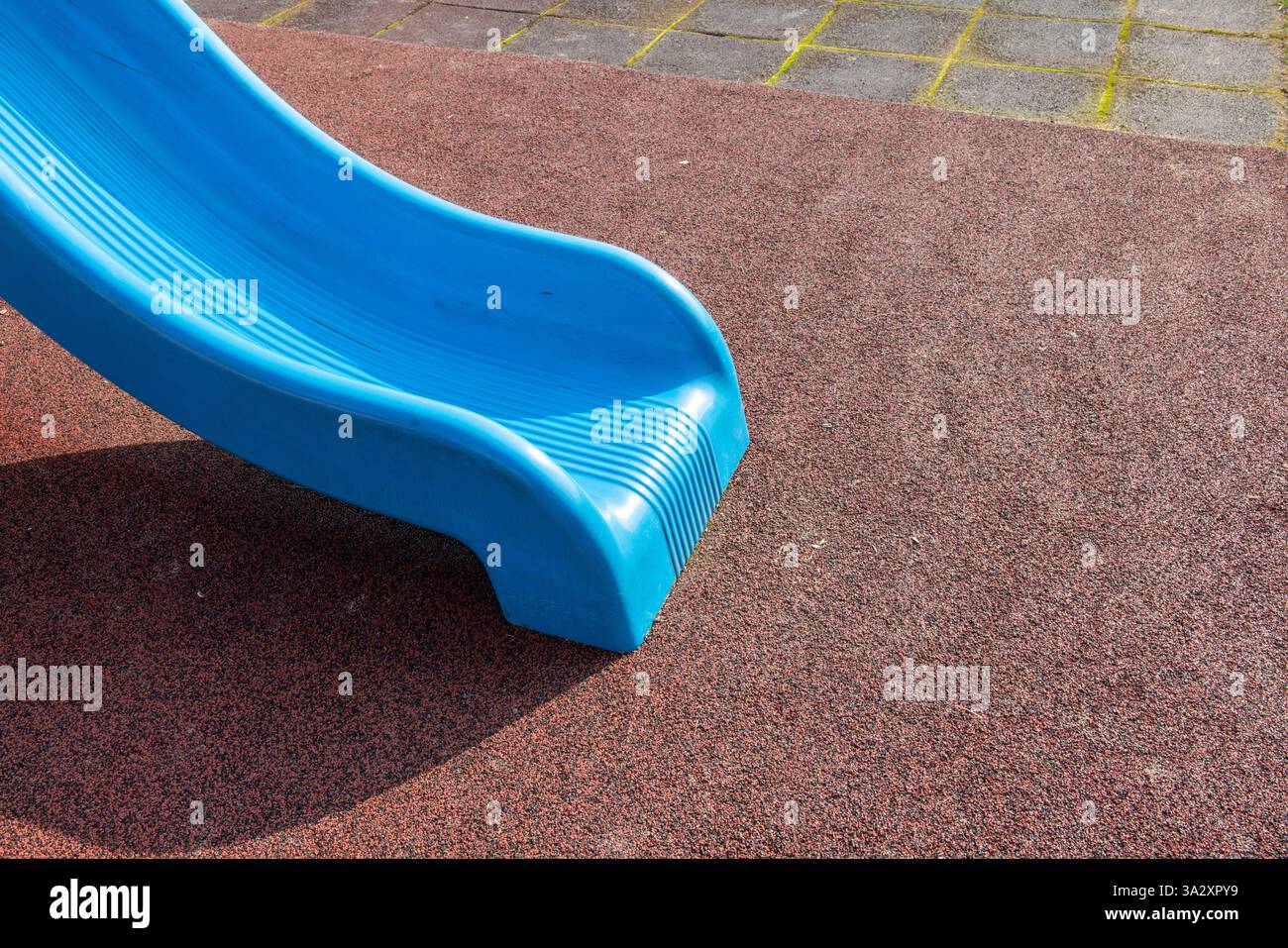 aire de jeux pour enfants, le jeu est une structure colorée, amusante et interactive qui stimule la créativité et l'activité physique. espace idéal pour sociali Banque D'Images