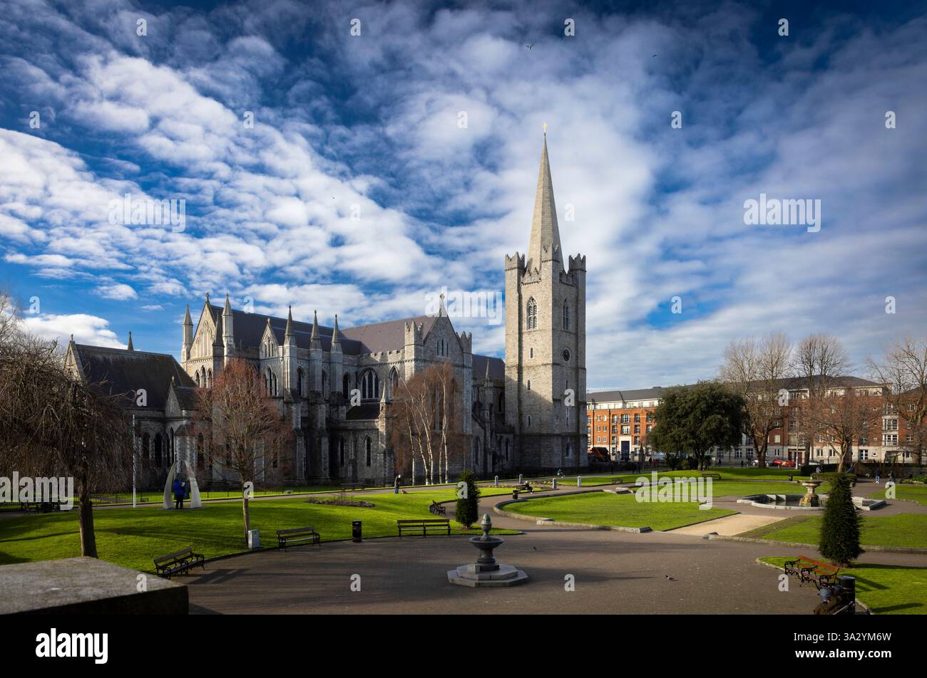 Dublin, Irlande - 6 mars 2025 - Cathédrale Saint Patricks et Parc St Patricks Banque D'Images