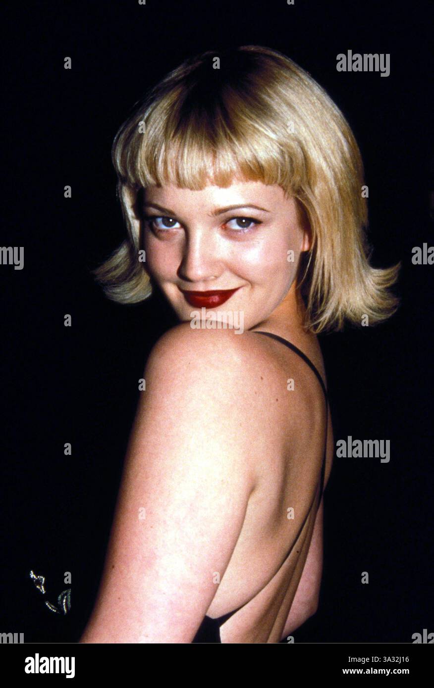 21 SEPTEMBRE 2007 - LA PREMIÈRE DE LA CHANTEUSE DE MARIAGE AU SONLY LINCOLN SQUARE THEATRE 04-12-1998 NEW YORK CITY . KELLY JORDAN- DREW BARRYMORE(crédit image : © Globe photos/ZUMAPRESS.com) Banque D'Images