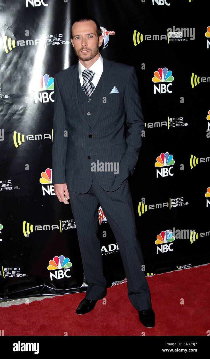 20 déc., 2005 - Las Vegas, Nevada, USA - K46073FB.2005 RADIO MUSIC AWARD LES ARRIVÉES À L'ALADDIN.HOTEL AND CASINO LAS VEGAS, NEVADA..12/19/2005. BARRETT FITZROY / 2005.SCOTT WEILAND(Image Crédit : © Globe Photos/ZUMAPRESS.com) Banque D'Images