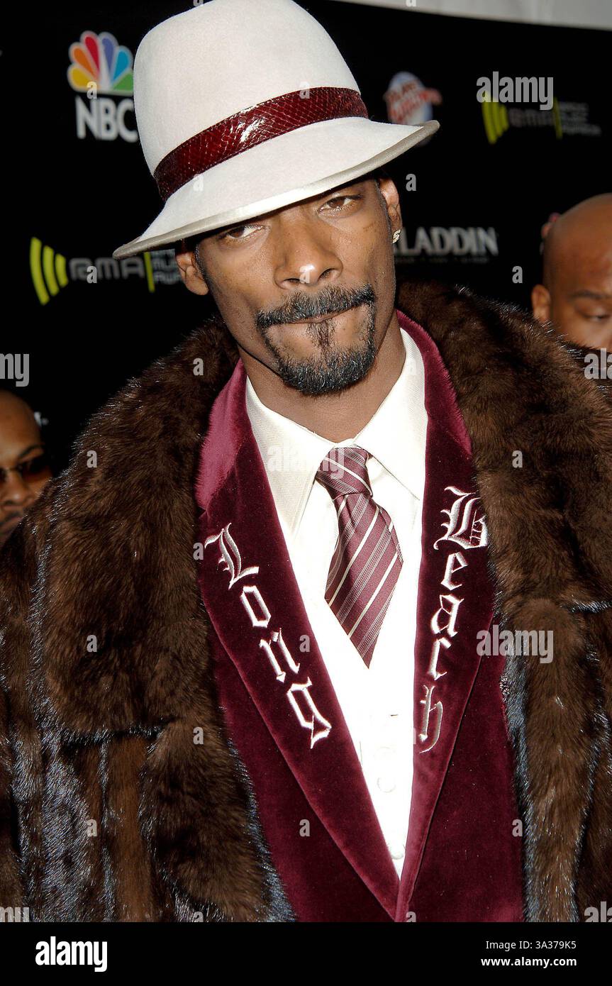 20 déc., 2005 - Las Vegas, Nevada, USA - K46073FB.2005 RADIO MUSIC AWARD LES ARRIVÉES À L'ALADDIN.HOTEL AND CASINO LAS VEGAS, NEVADA..12/19/2005. BARRETT FITZROY / 2005.Snoop Dogg(Credit Image : © Globe Photos/ZUMAPRESS.com) Banque D'Images