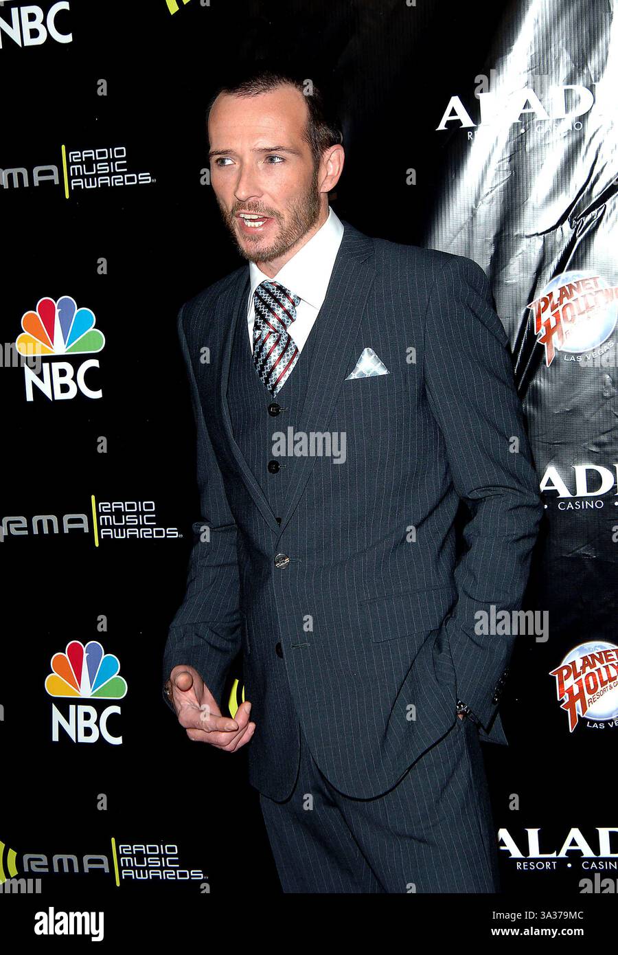 20 déc., 2005 - Las Vegas, Nevada, USA - K46073FB.2005 RADIO MUSIC AWARD LES ARRIVÉES À L'ALADDIN.HOTEL AND CASINO LAS VEGAS, NEVADA..12/19/2005. BARRETT FITZROY / 2005.SCOTT WEILAND(Image Crédit : © Globe Photos/ZUMAPRESS.com) Banque D'Images