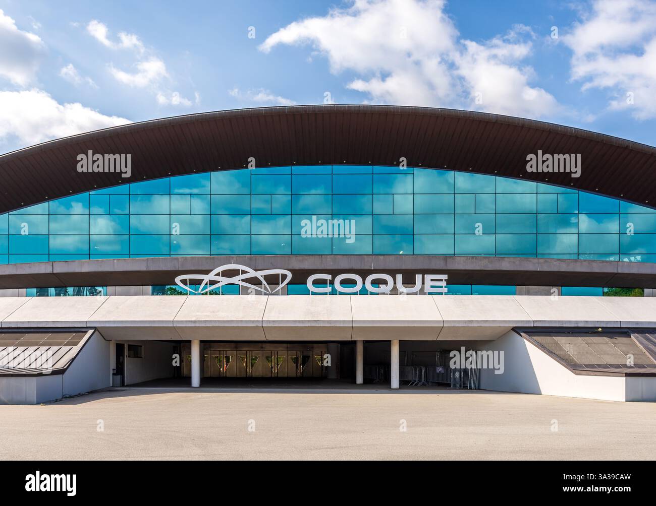 Le Centre National des Sports et de la culture, baptisé coque, est un lieu sportif et culturel de la ville de Luxembourg, ouvert en 1982 dans le quartier du Kirchberg. Banque D'Images
