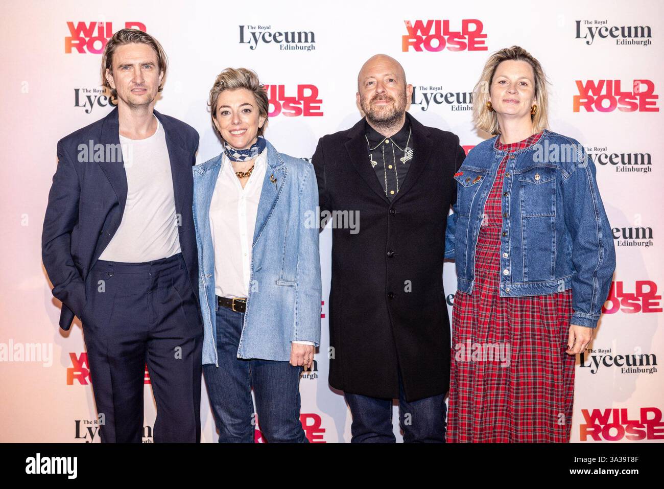 Édimbourg, Royaume-Uni. 14 mars 2025 photo : Patrick Daly, Nicole Taylor, John Tiffany, Faye Ward sur le tapis rouge pour la soirée presse de Wild Rose. Wild Rose est la première mise en scène mondiale du film primé du même nom. La production au Royal Lyceum Theatre d'Édimbourg est écrite par Nicole Taylor et dirigée par John Tiffany. Crédit : Rich Dyson/Alamy Live News Banque D'Images