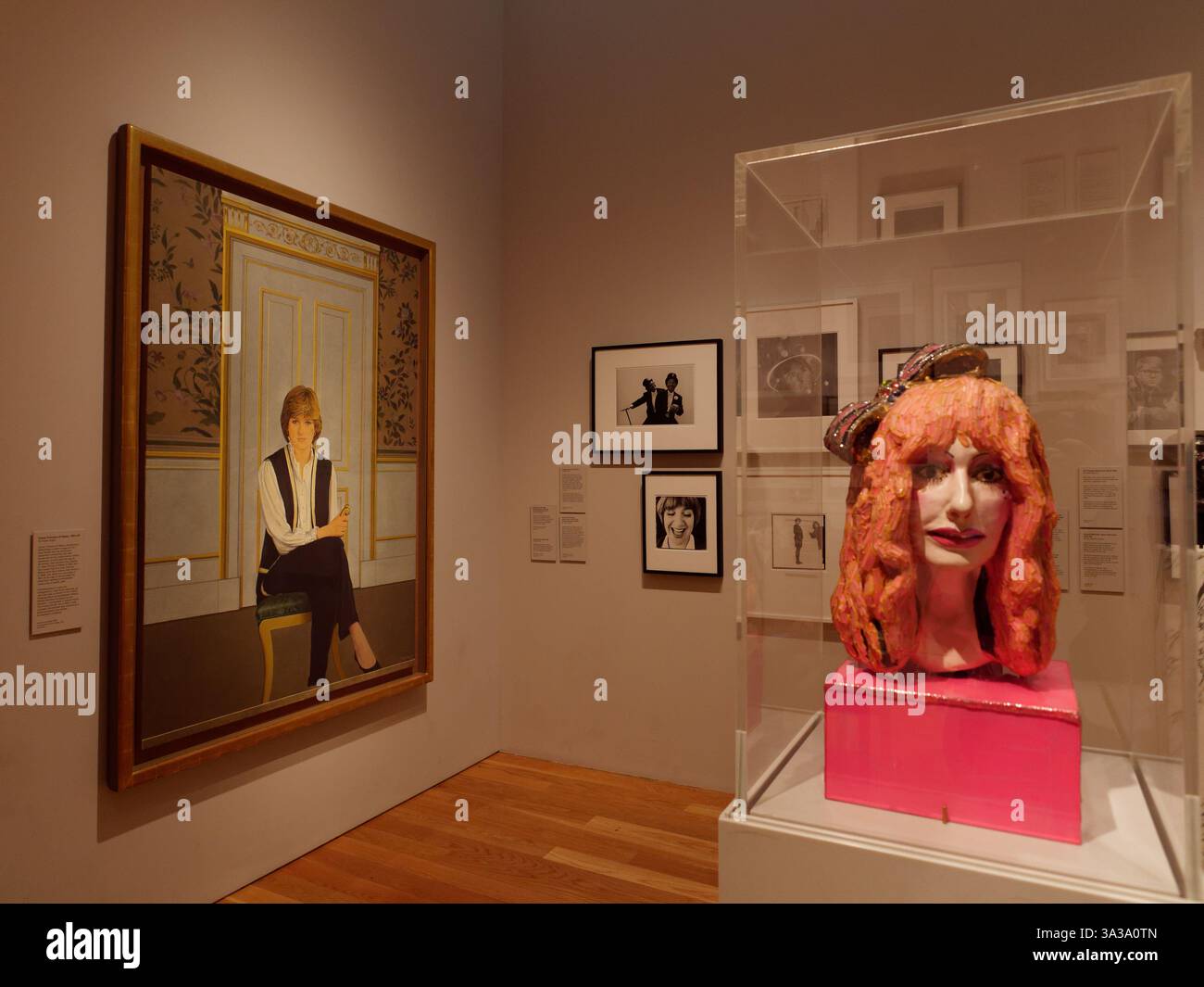 Intérieur de la National Portrait Gallery, y compris Portrait de la princesse Diana à Londres, mars 2025 Banque D'Images