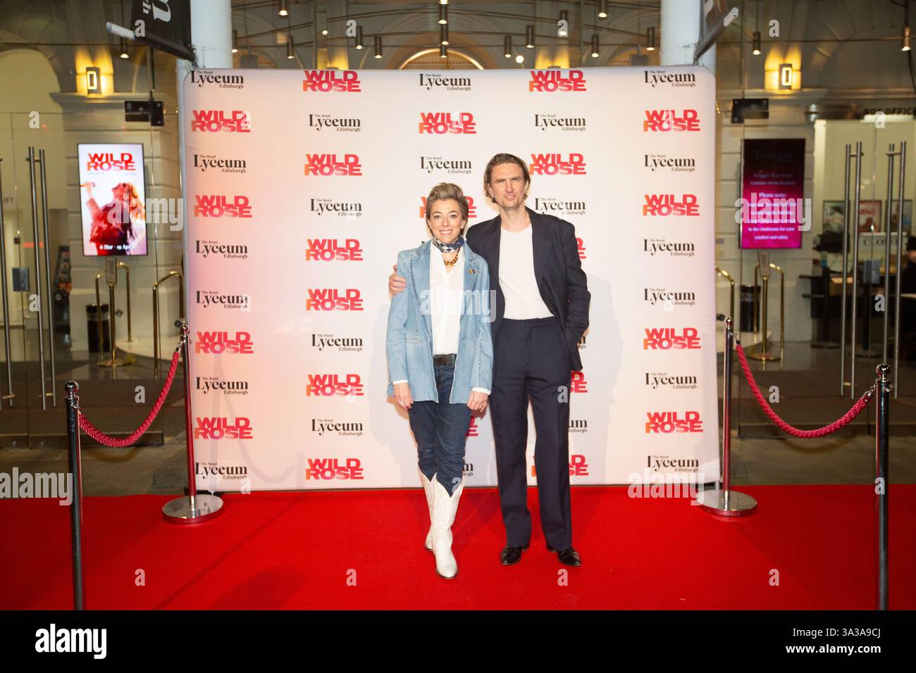 Édimbourg, Royaume-Uni. 14 mars 2025. Première mondiale : Wild Rose, tapis rouge au Lyceum Theatre Édimbourg. Wild Rose est basé sur le film primé acclamé par la critique du même nom mettant en vedette Jessie Buckley et Julie Walters, écrit par Nicole Taylor et réalisé par Tom Harper. Picture : Nicole Taylor est une scénariste écossaise et productrice de films Patrick Daly. Crédit photo : Pako Mera/Alamy Live News Banque D'Images