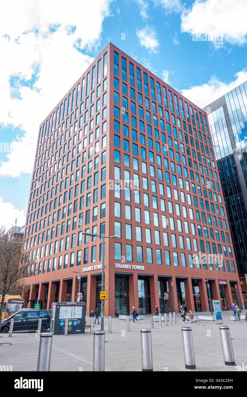 Thames Tower, une tour moderne sur Station Hill à Reading, Royaume-Uni Banque D'Images