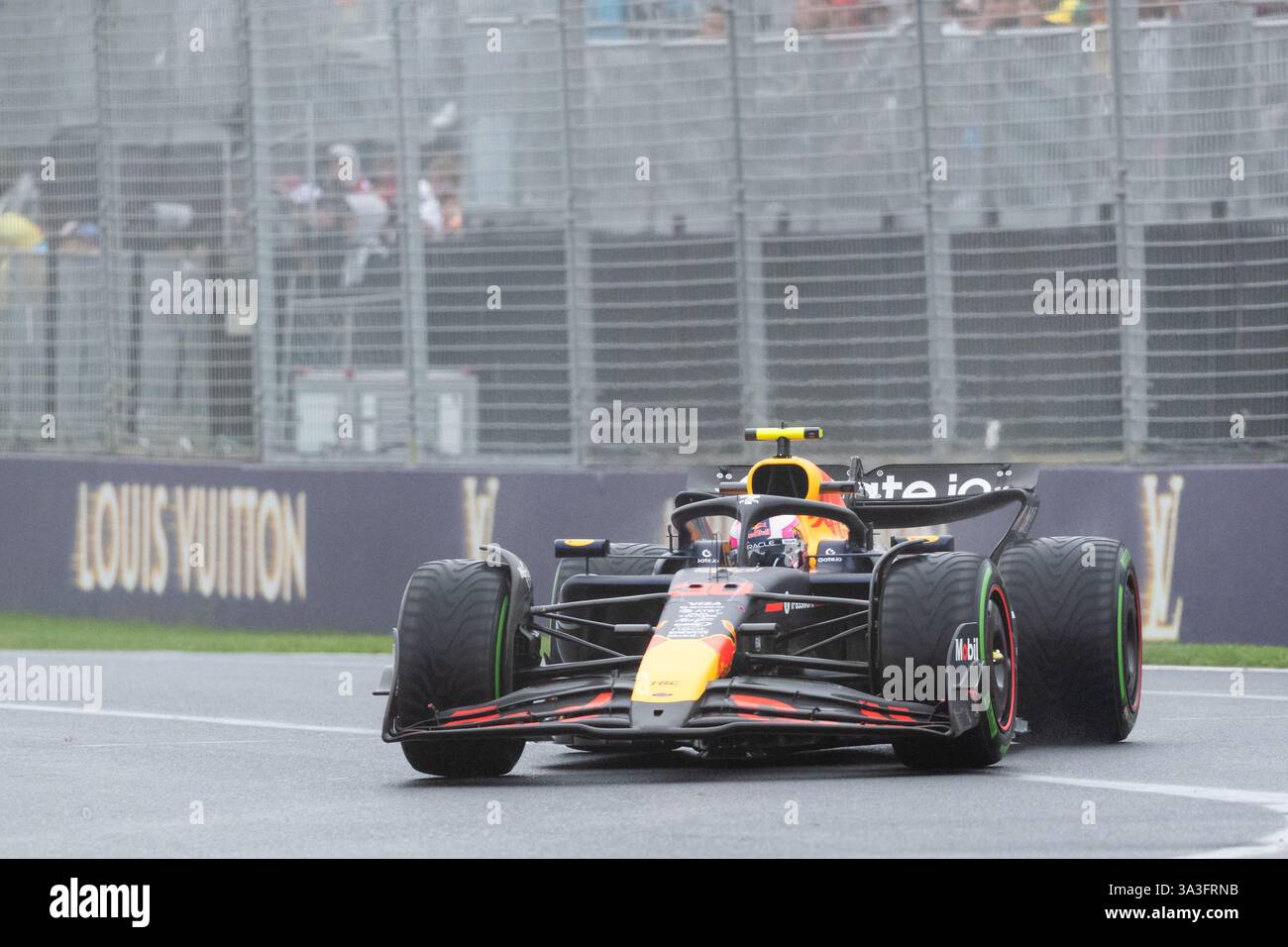 Albert Park, Australie, 16 mars 2025. Liam Lawson (NZL) au volant d'Oracle Red Bull Racing lors du Grand Prix d'Australie de formule 1 Louis Vuitton 2025 sur le circuit du Grand Prix de Melbourne le 16 mars 2025 à Albert Park, en Australie. Crédit : Dave Hewison/Speed Media/Alamy Live News Banque D'Images