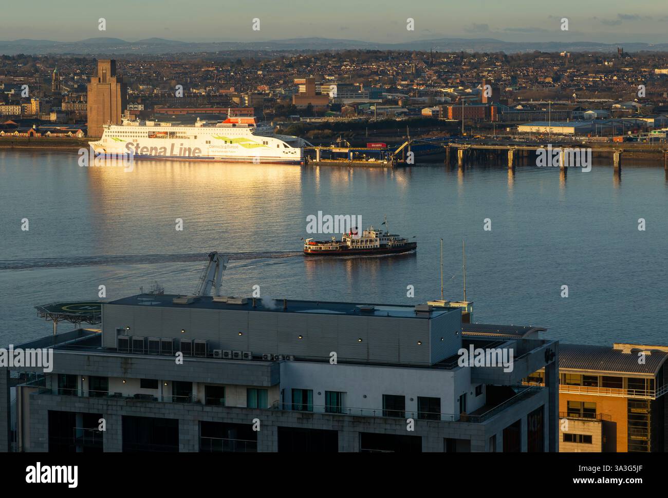 Stena Line transbordeur RoPax Stena Embla, Birkenhead-Belfast service, River Mersey, Liverpool, Angleterre, UK - traversée en ferry Mersey Banque D'Images