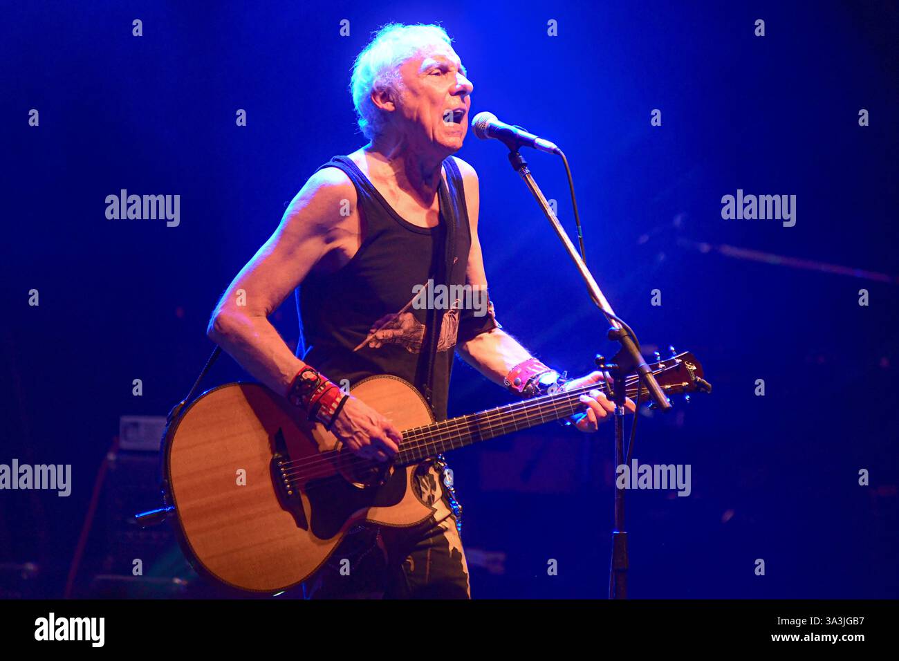 Buenos Aires (15 mars 2025). Timothy 'TV' Smith jouant en direct au Teatro Flores, Buenos Aires, Argentine crédit : Mariano Garcia/Alamy Live News Banque D'Images