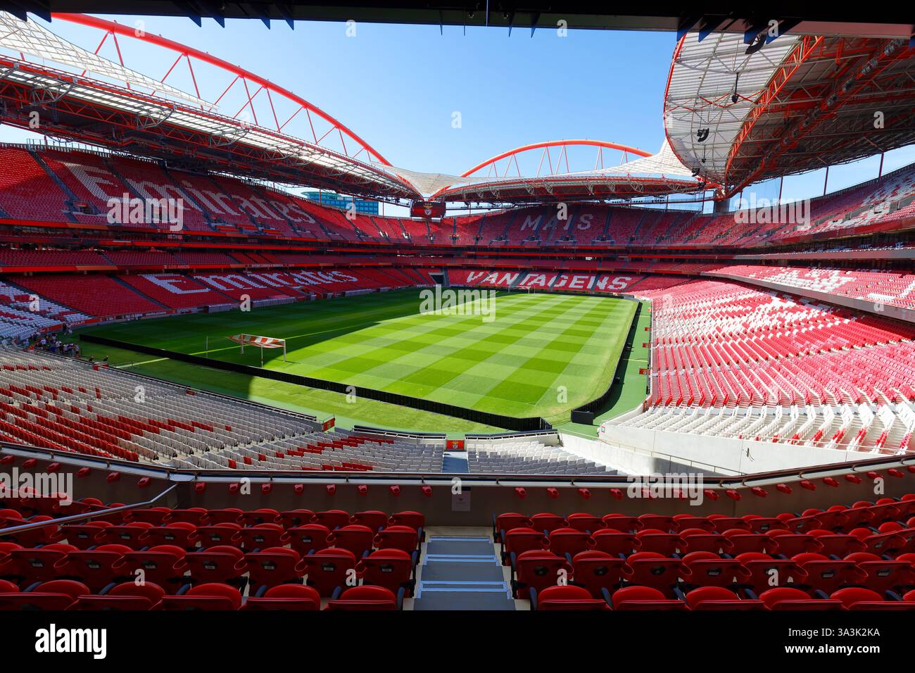 Lisbonne, Portugal - mai 09,2024 : Estadio da Luz, le stade de SL Benfica, se prépare pour le nouveau jour de match Banque D'Images