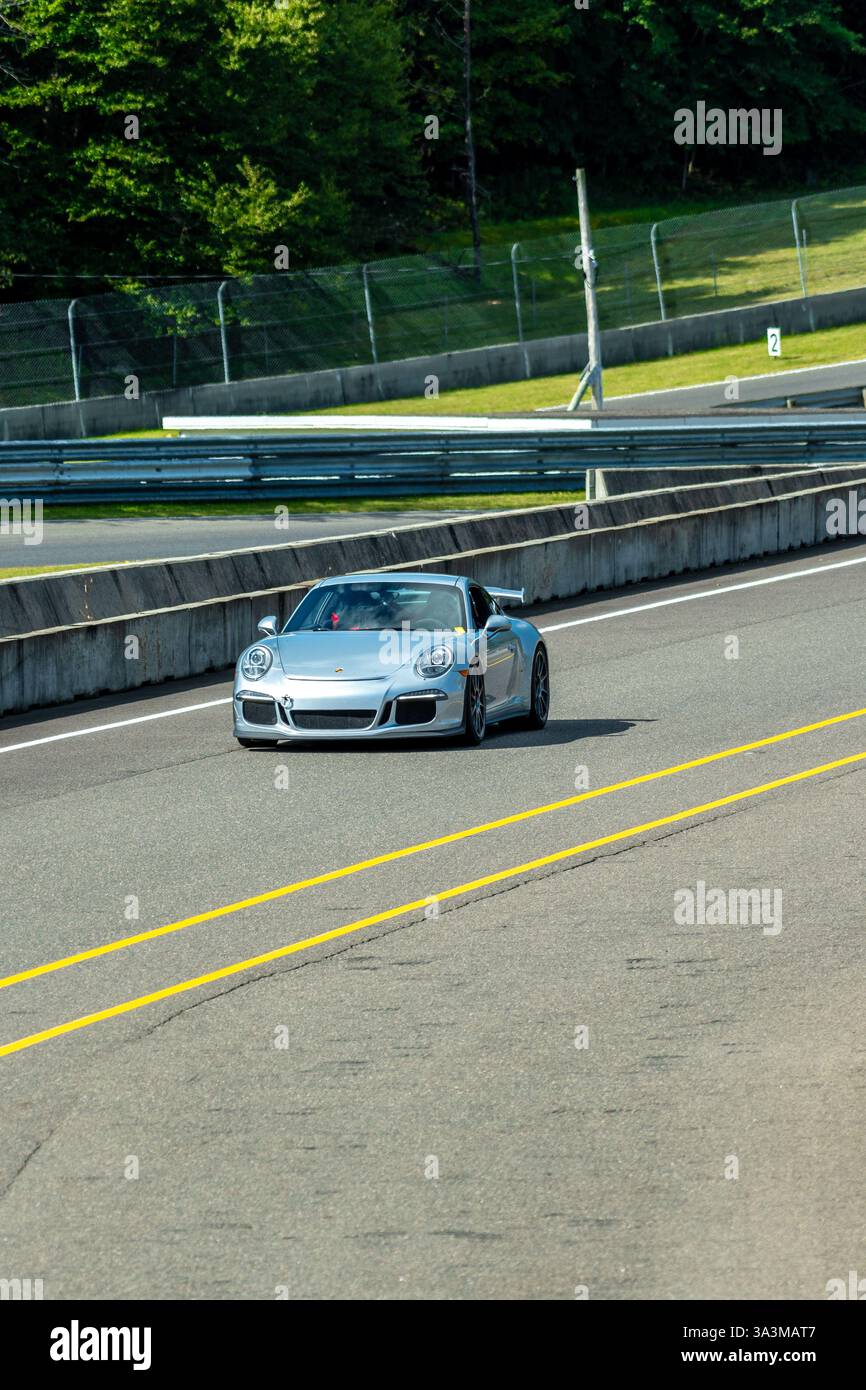 Porsche week-end au circuit Mont-Tremblant, Québec, Montréal, commandité par Aston Martin Montréal. Banque D'Images