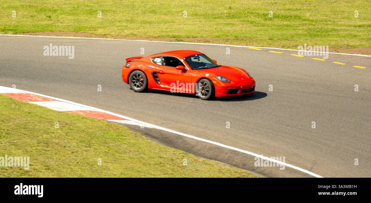 Porsche week-end au circuit Mont-Tremblant, Québec, Montréal, commandité par Aston Martin Montréal. Banque D'Images