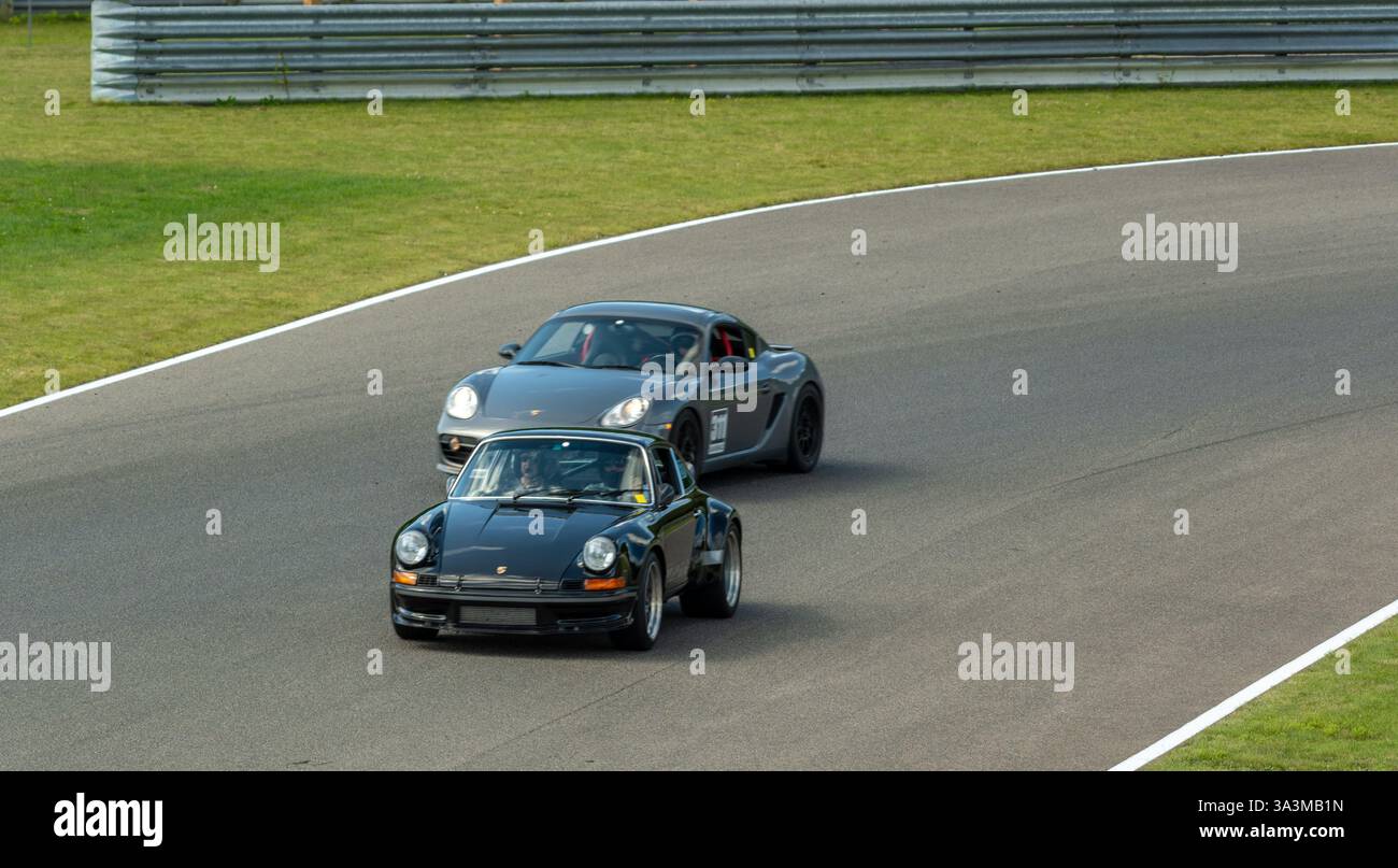 Porsche week-end au circuit Mont-Tremblant, Québec, Montréal, commandité par Aston Martin Montréal. Banque D'Images
